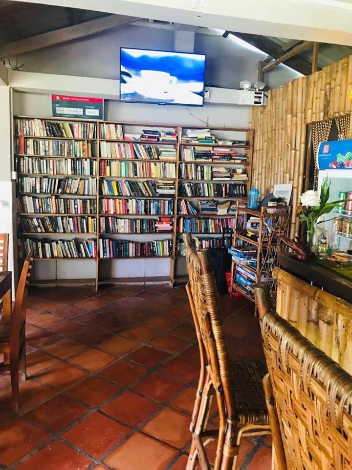 班蒂尼酒店 贡布 外观 照片